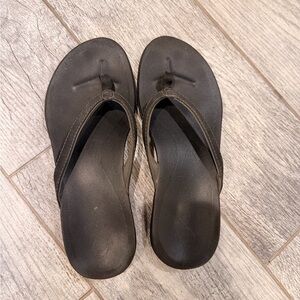 OluKai Women's Black Sandals